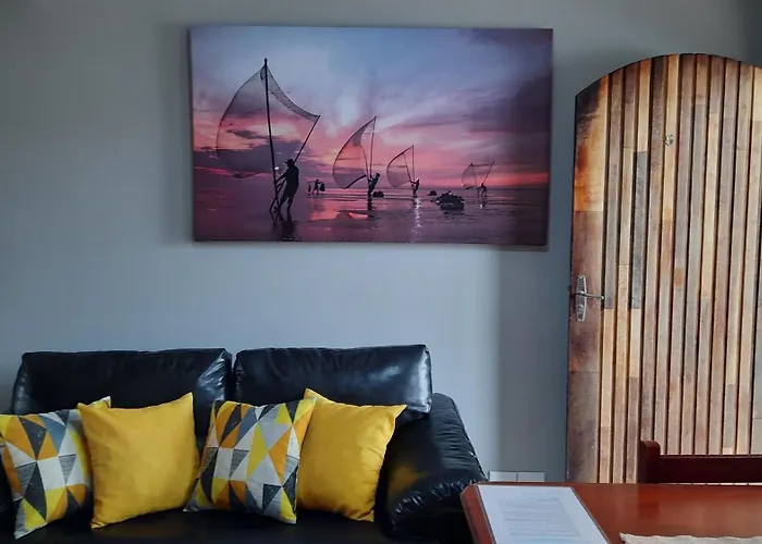 Apartamento 100 metros da praia Perequê-Açu Ubatuba Condomínio Ubamar